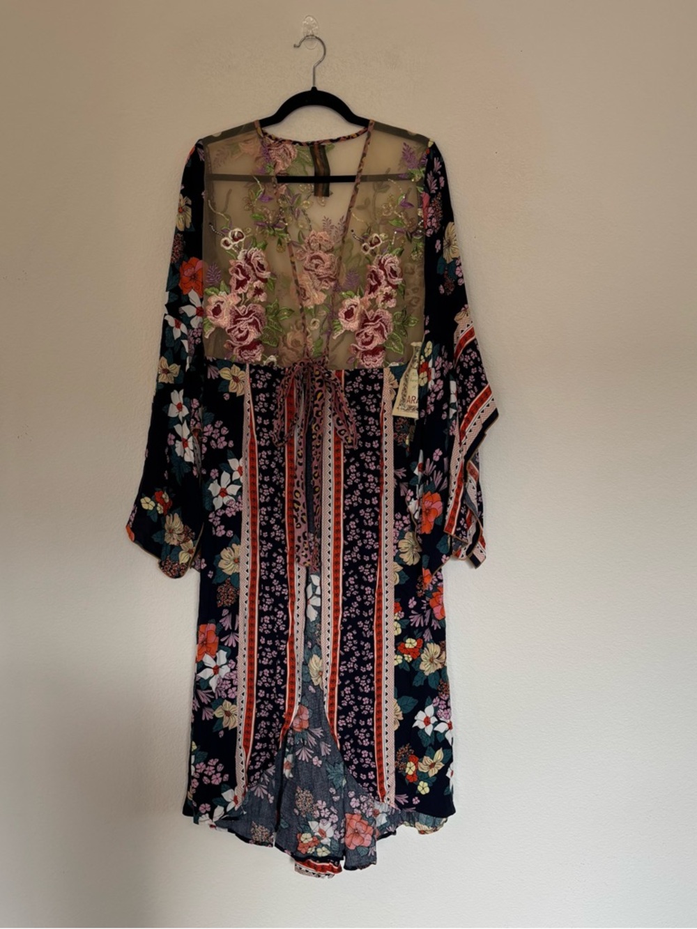 Aratta Amelia Kimono Top Night Floral NWT - Picture 2 of 10
